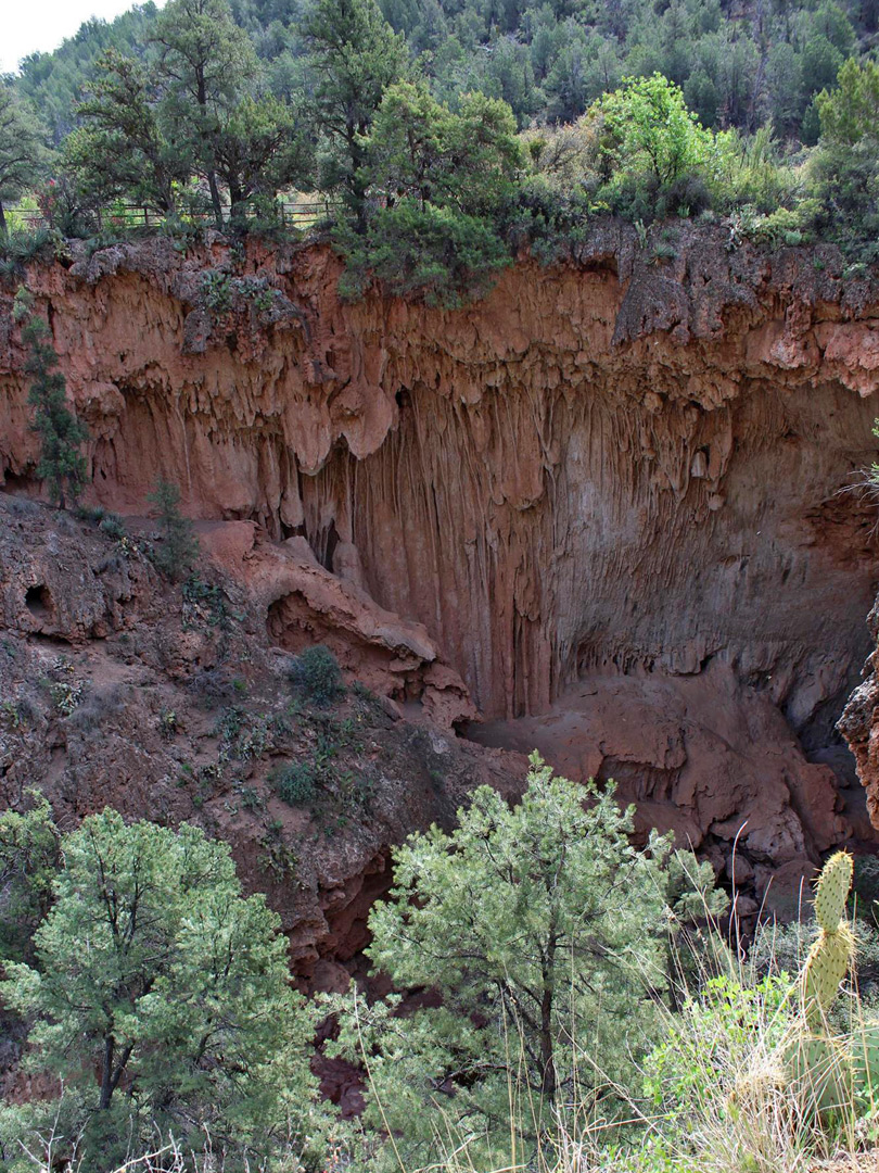 Travertine formations