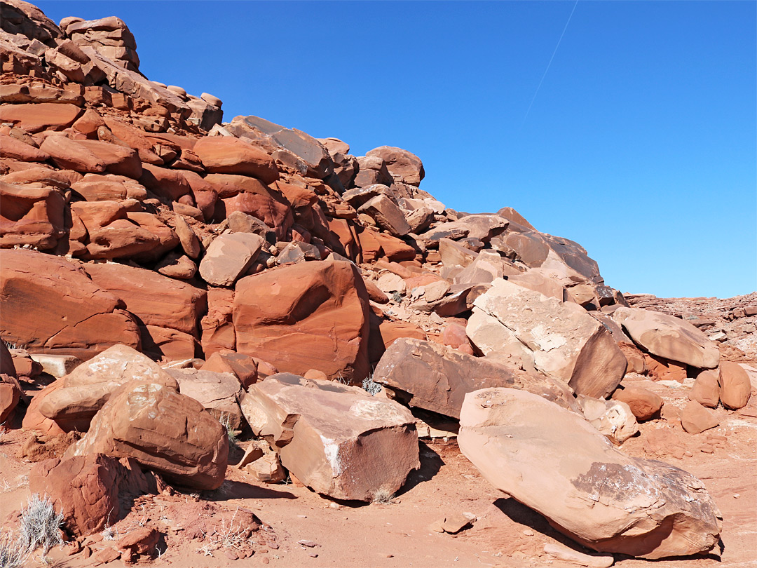 Many boulders