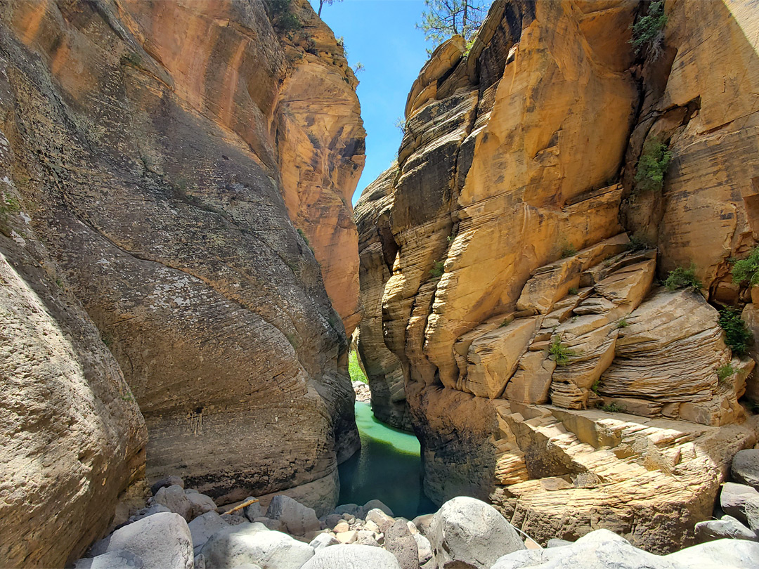 Overhanging cliffs