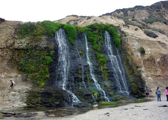 The multiple channels of Alamere Falls