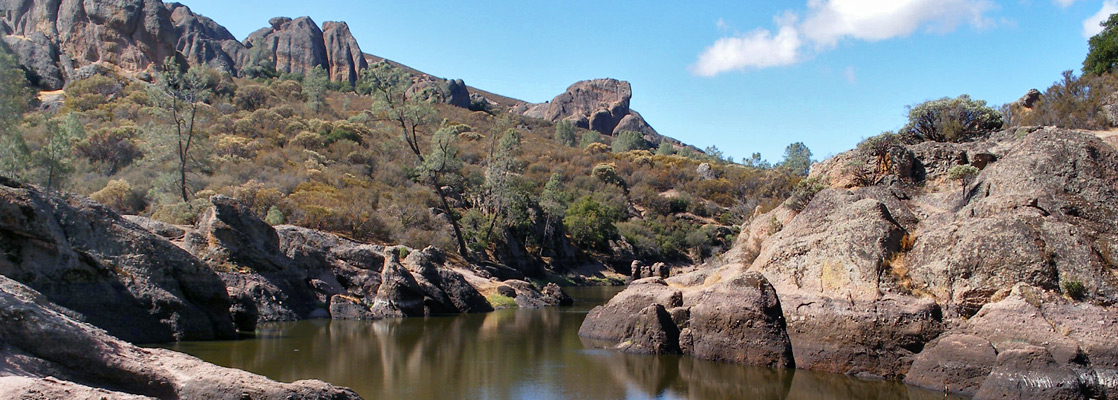 Volcanic rocks around Bear Gulch Reservoir