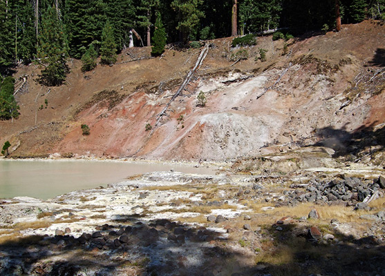 Red earth beside Boiling Springs Lake