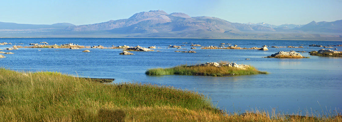 North shore of Mono Lake