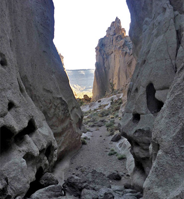 Lower end of Banshee Canyon