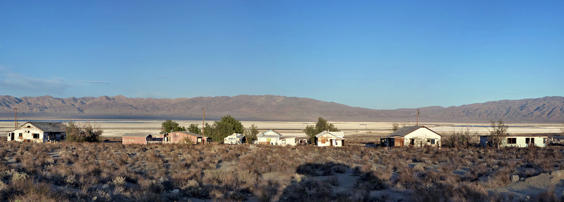 Group of mostly derelict houses on the south edge of Trona