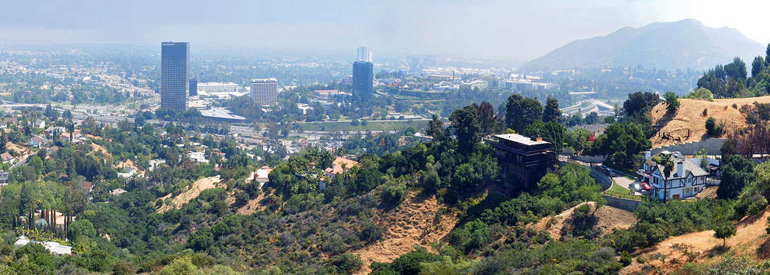 Universal City Overlook, along Mulholland Drive