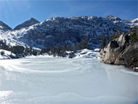 Curving ice formation