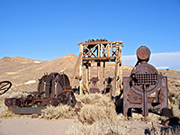 Head frame and machinery