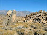 Parallel boulders