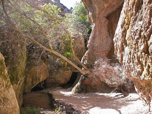 Bear Gulch Cave