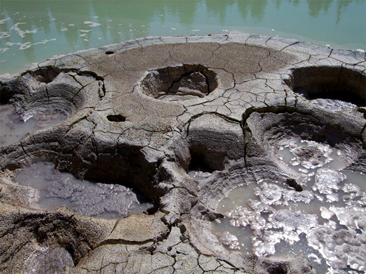 Pools and mud pots