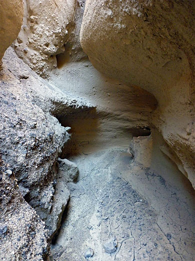 Bend in the canyon