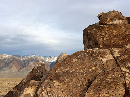 Crisp petroglyphs T red Canyon