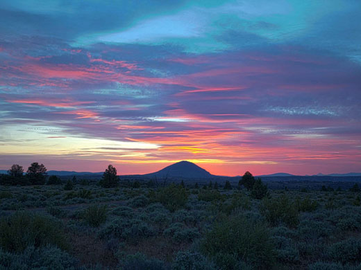 Sunset over Schonchin Butte