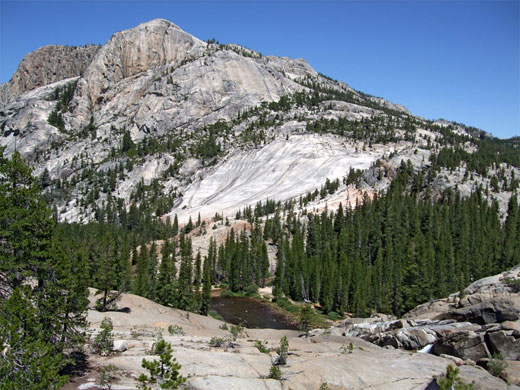 Wildcat Point, northwest of Glen Aulin