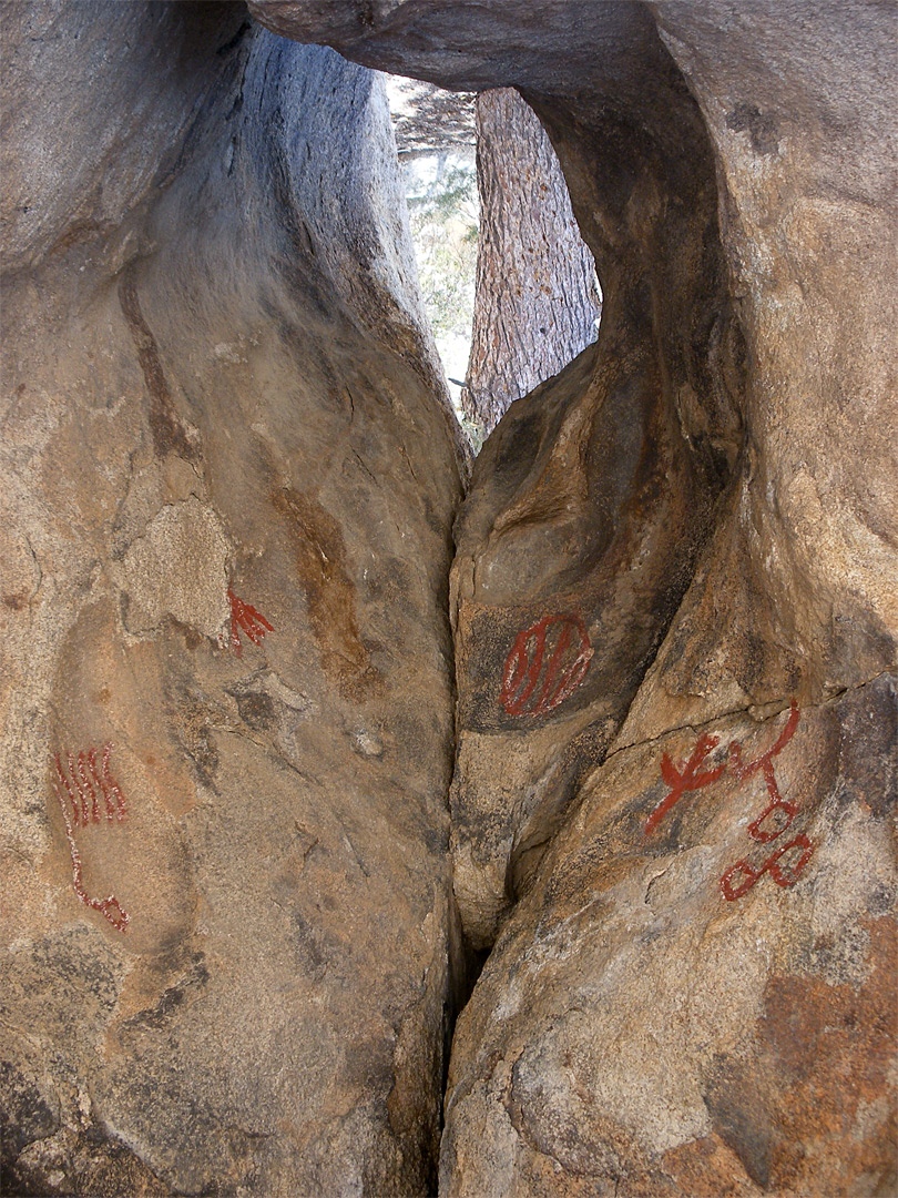 Arch and petroglyphs