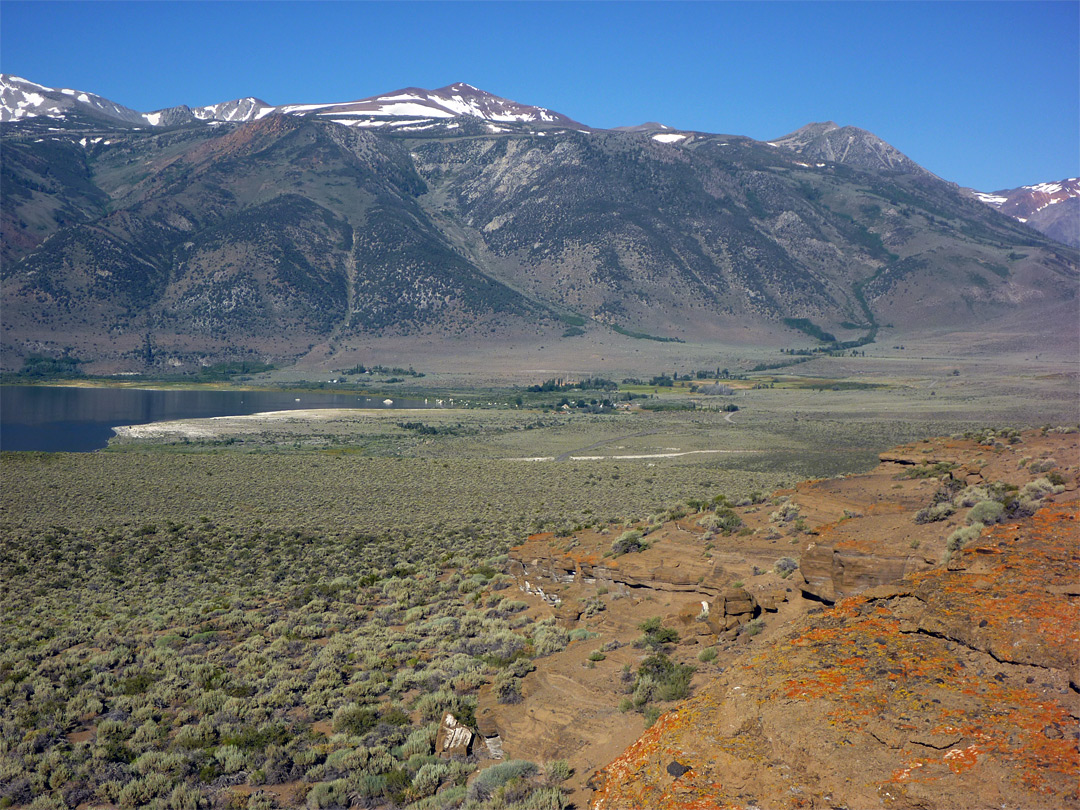 Mono Valley and the Sierra Nevada