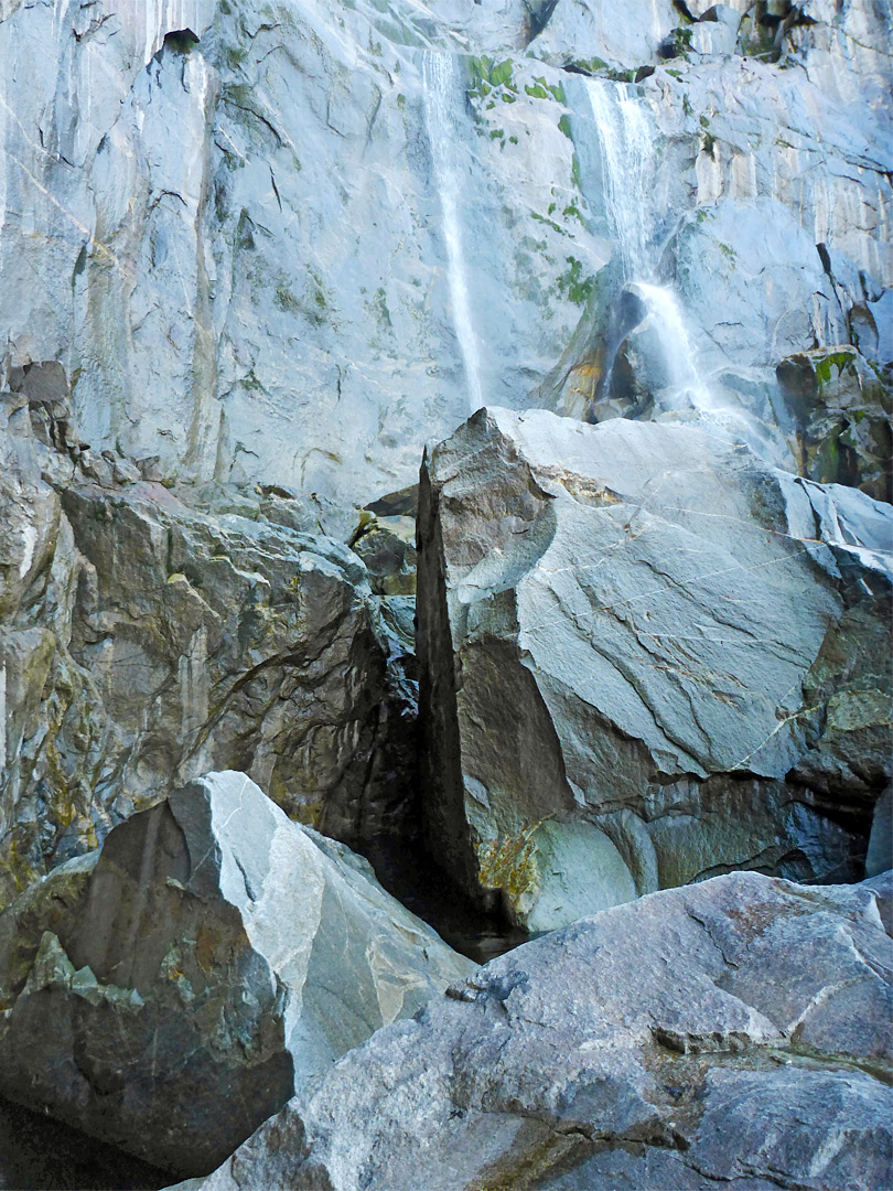 Jagged rocks