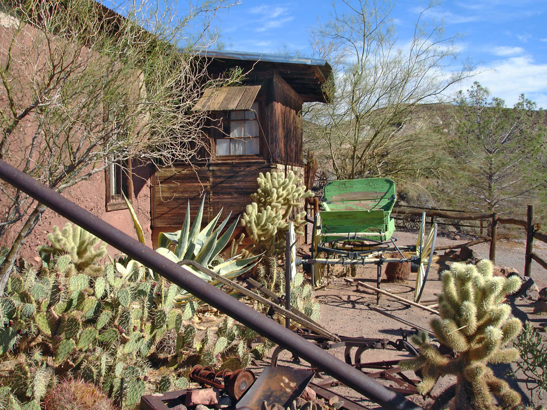 Cacti and wagon