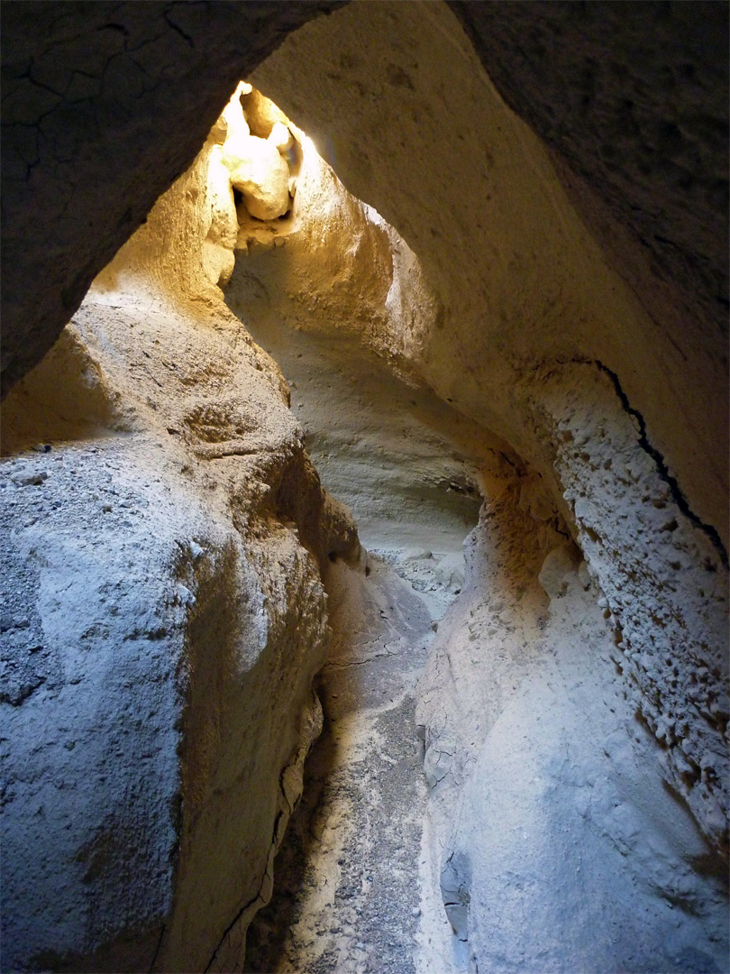 Enclosed passageway