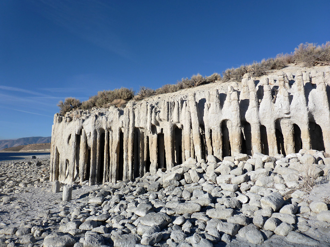 Columns to the north