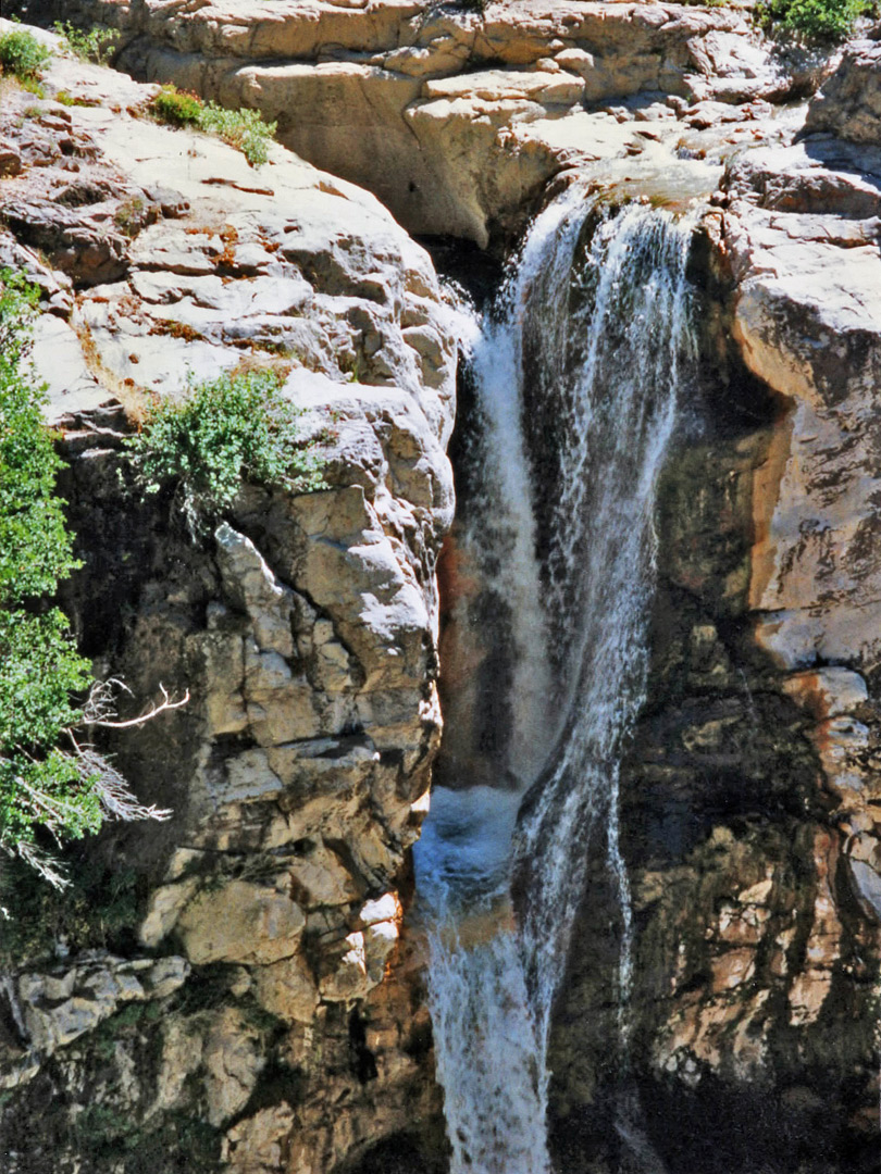 Close view of Mill Creek Falls