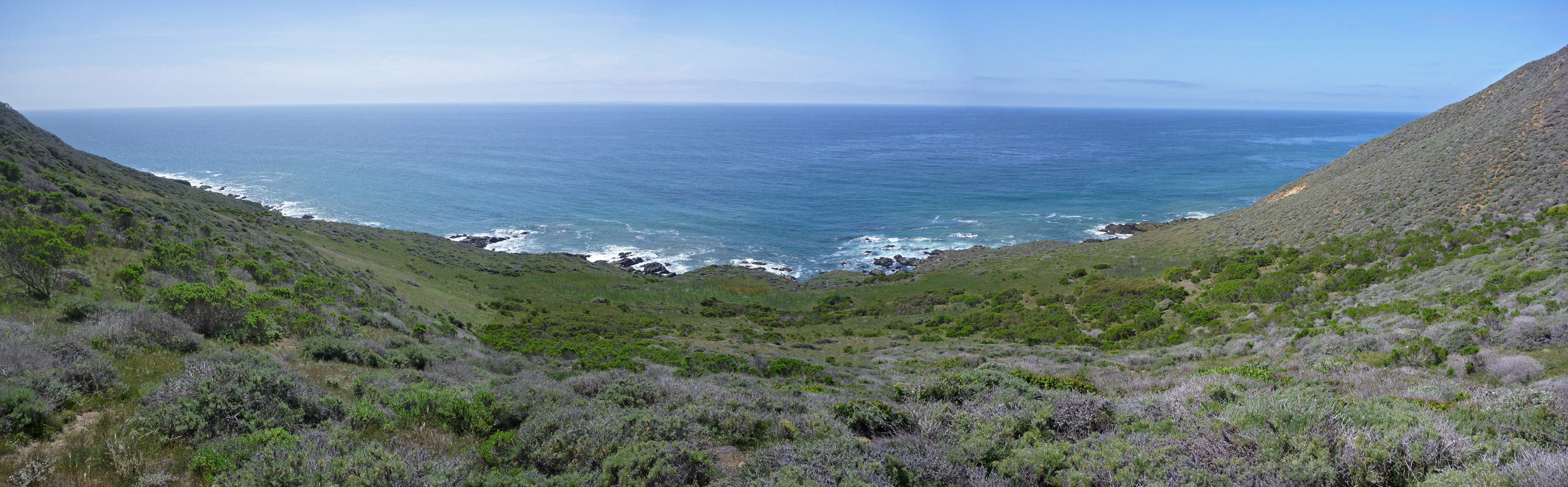 Shallow valley at the edge of the ocean