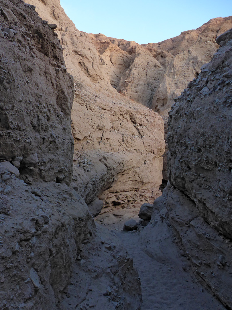 Shallow narrows