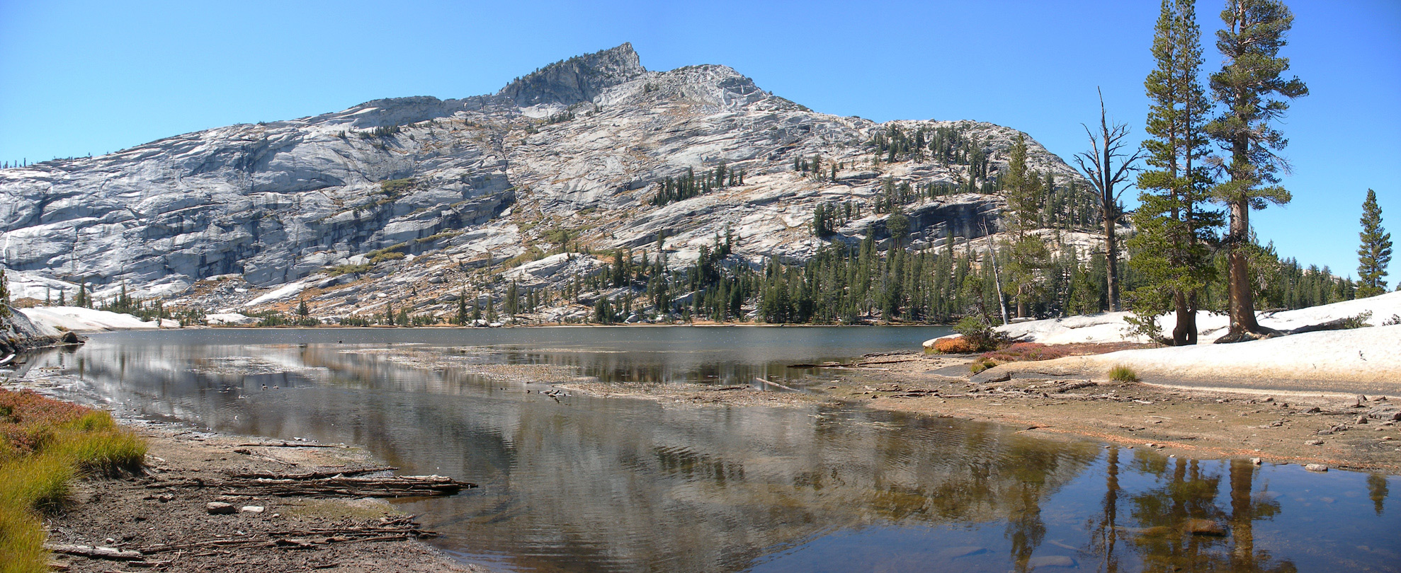 Cliffs west of Lower Cathedral Lake