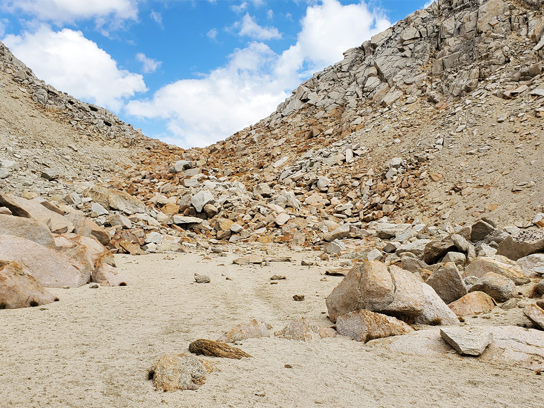 Approaching the pass