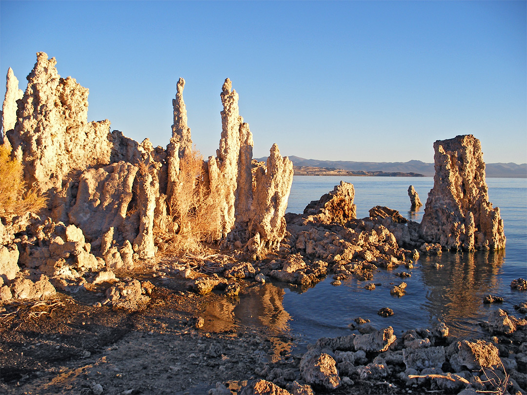 Sun on tufa