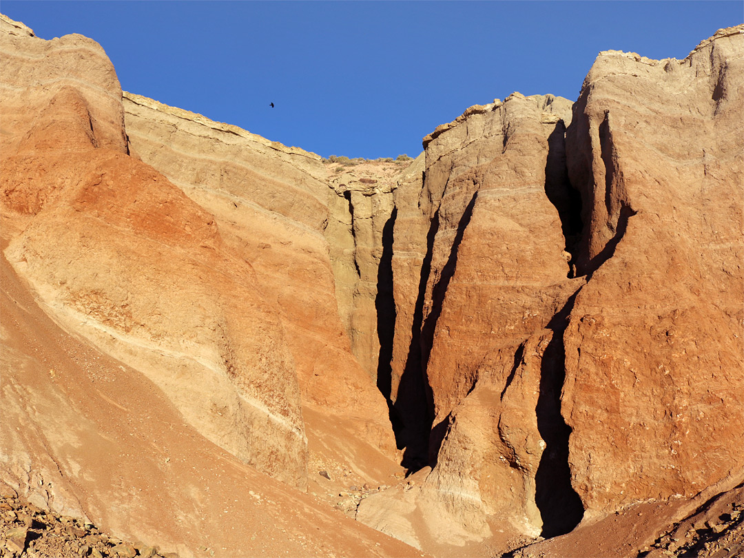 Narrow ravine