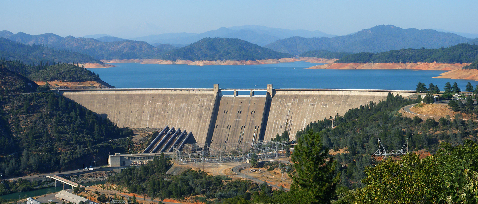 Wide view of Shasta Dam