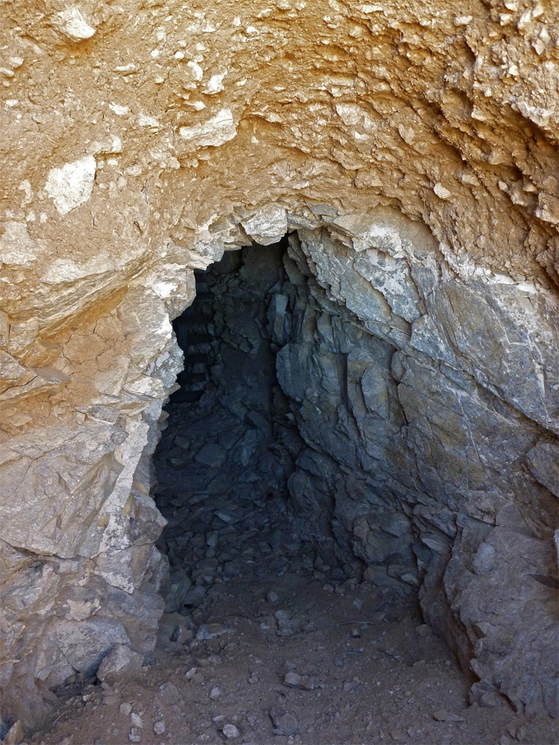 Sealed mine tunnel