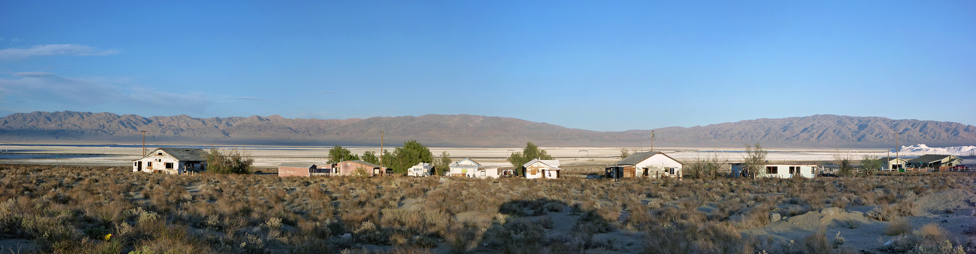 Houses in Trona