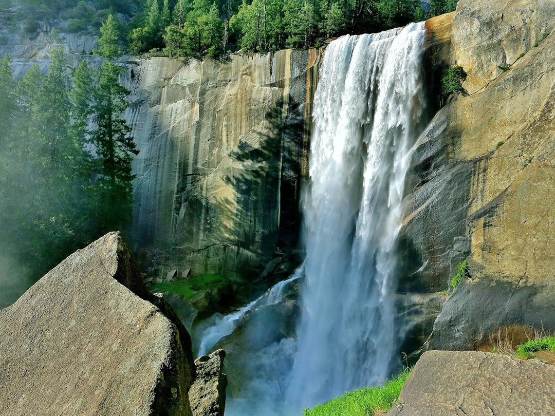 Cliffs beside Vernal Fall