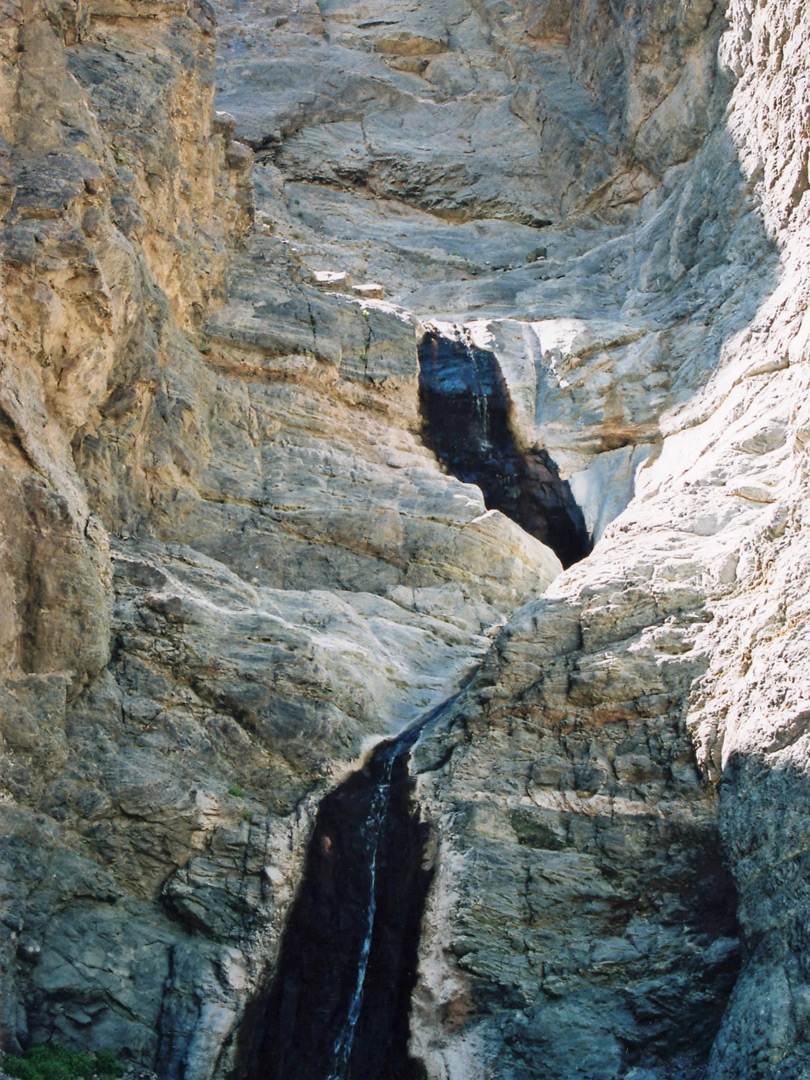 Two-stage waterfall