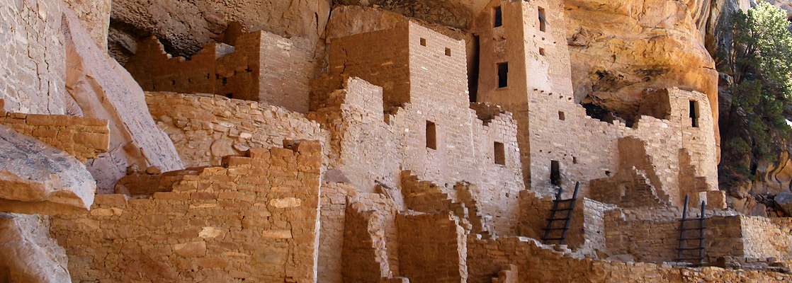 Tower and ladders at the south end of Cliff Palace