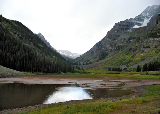 Mudflats at the edge of Crater Lake