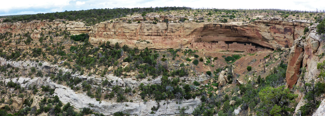 Cliffs around Long House