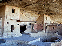 Rooms in Balcony House