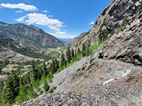 Loose stones