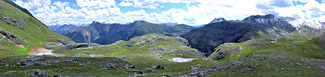 Rim of the plateau south of Island Lake