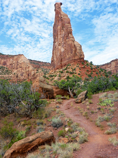 Path below Independence Monument