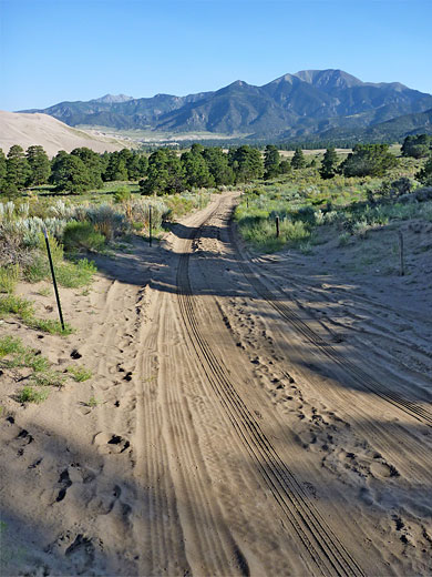 Medano Pass Road