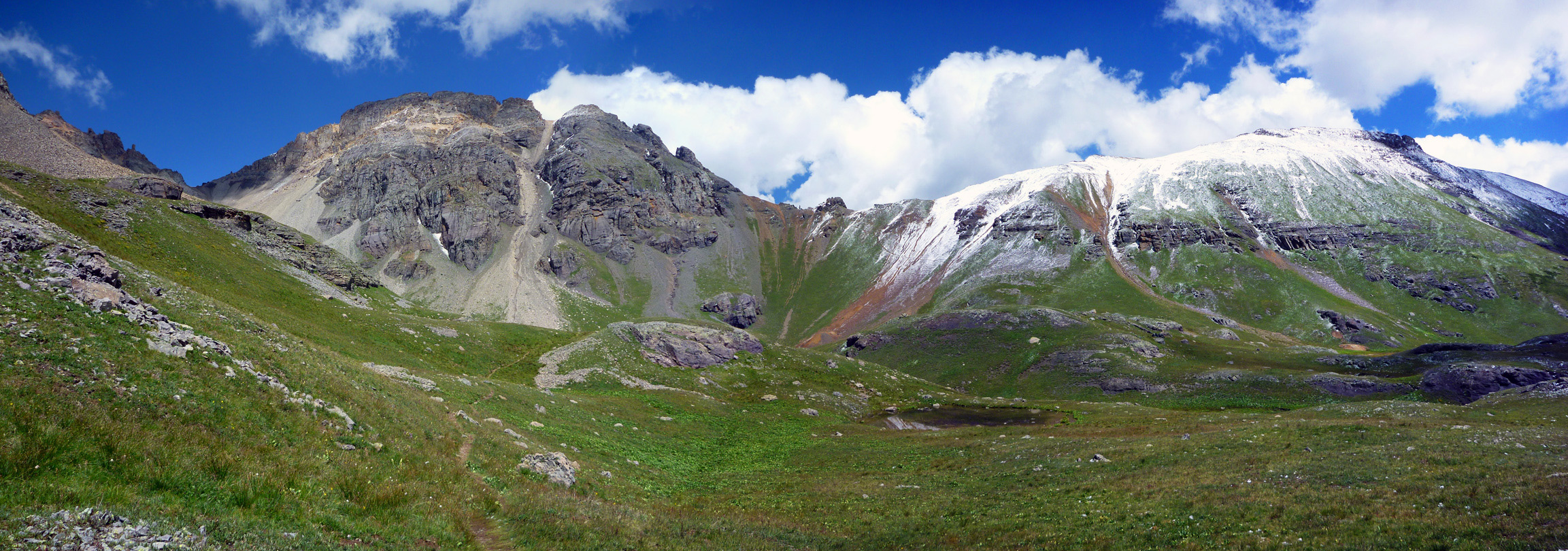 Peaks north of Island Lake