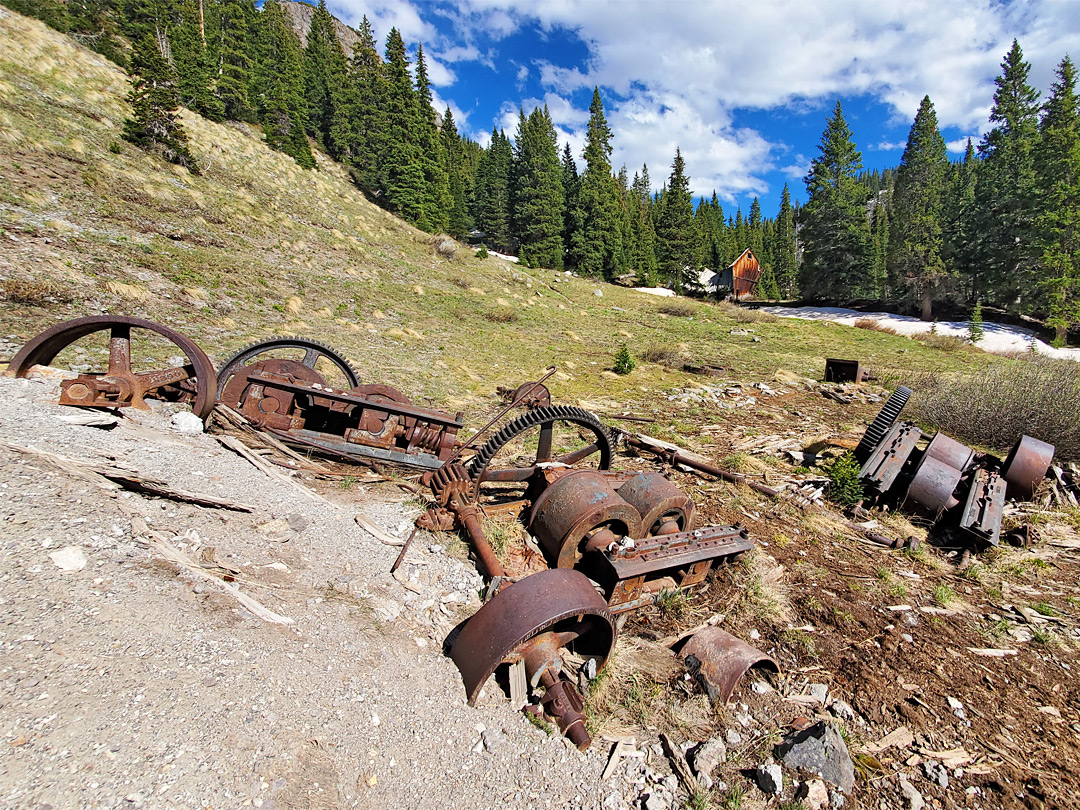 Mine engines