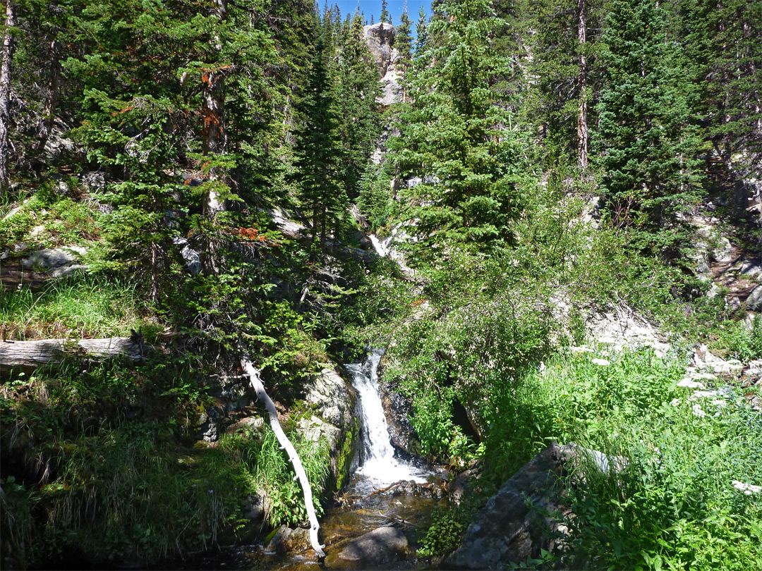 Entry stream to Ypsilon Lake