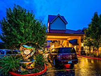 Best Western Plus Crossroads Inn & Conference Center