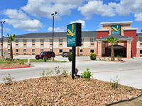 Quality Inn & Suites Kenedy - Karnes City